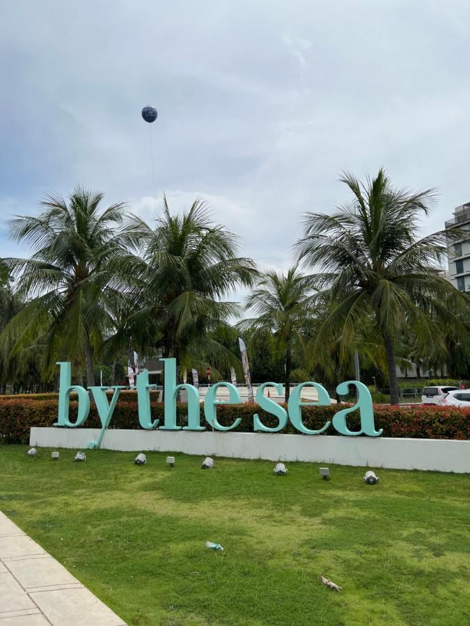 By The Sea Beachfront Designer Suites Penang - Managed By Art Of Tree บาตูเฟอริงกี ภายนอก รูปภาพ