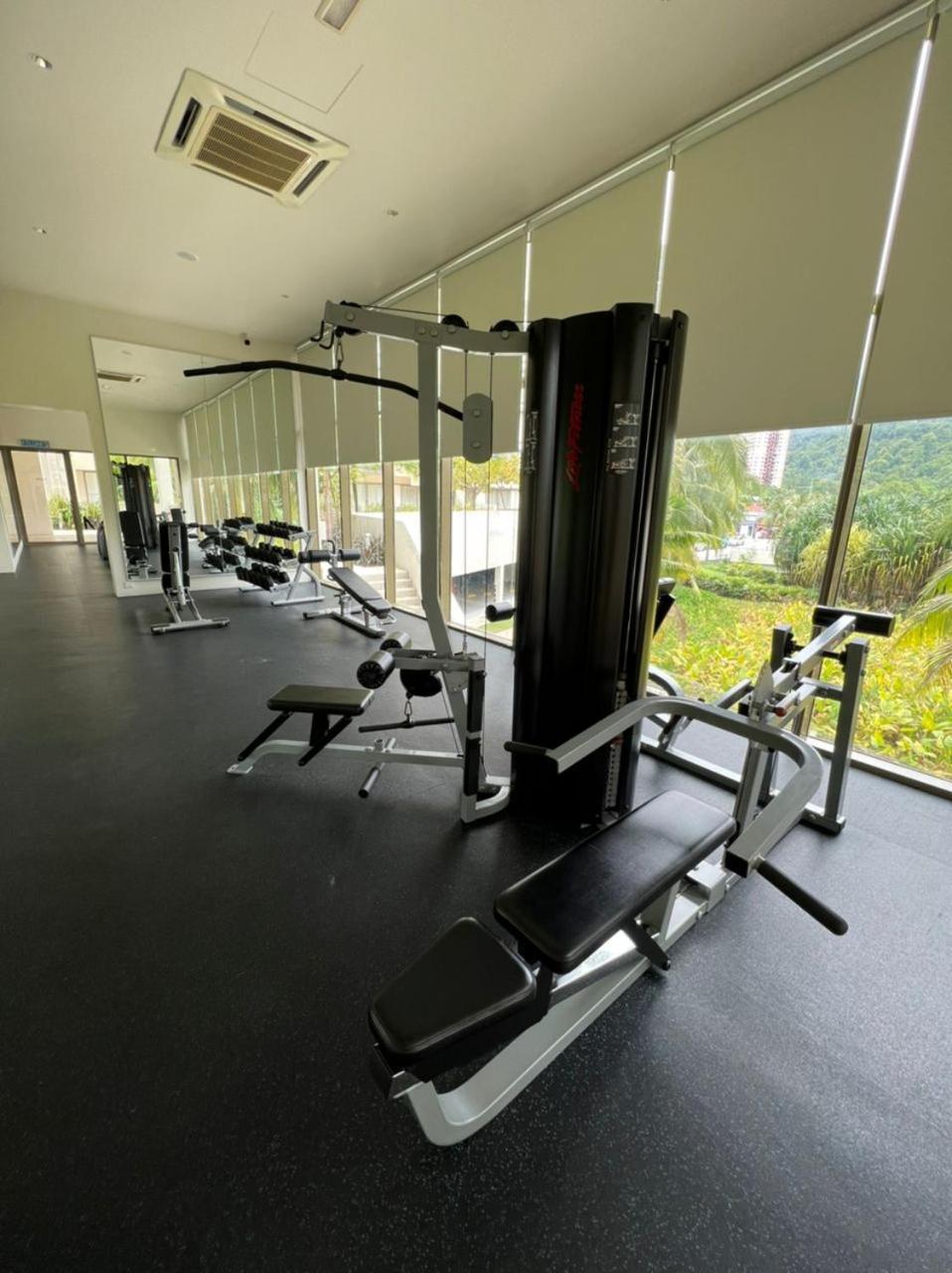 By The Sea Beachfront Designer Suites Penang - Managed By Art Of Tree บาตูเฟอริงกี ภายนอก รูปภาพ